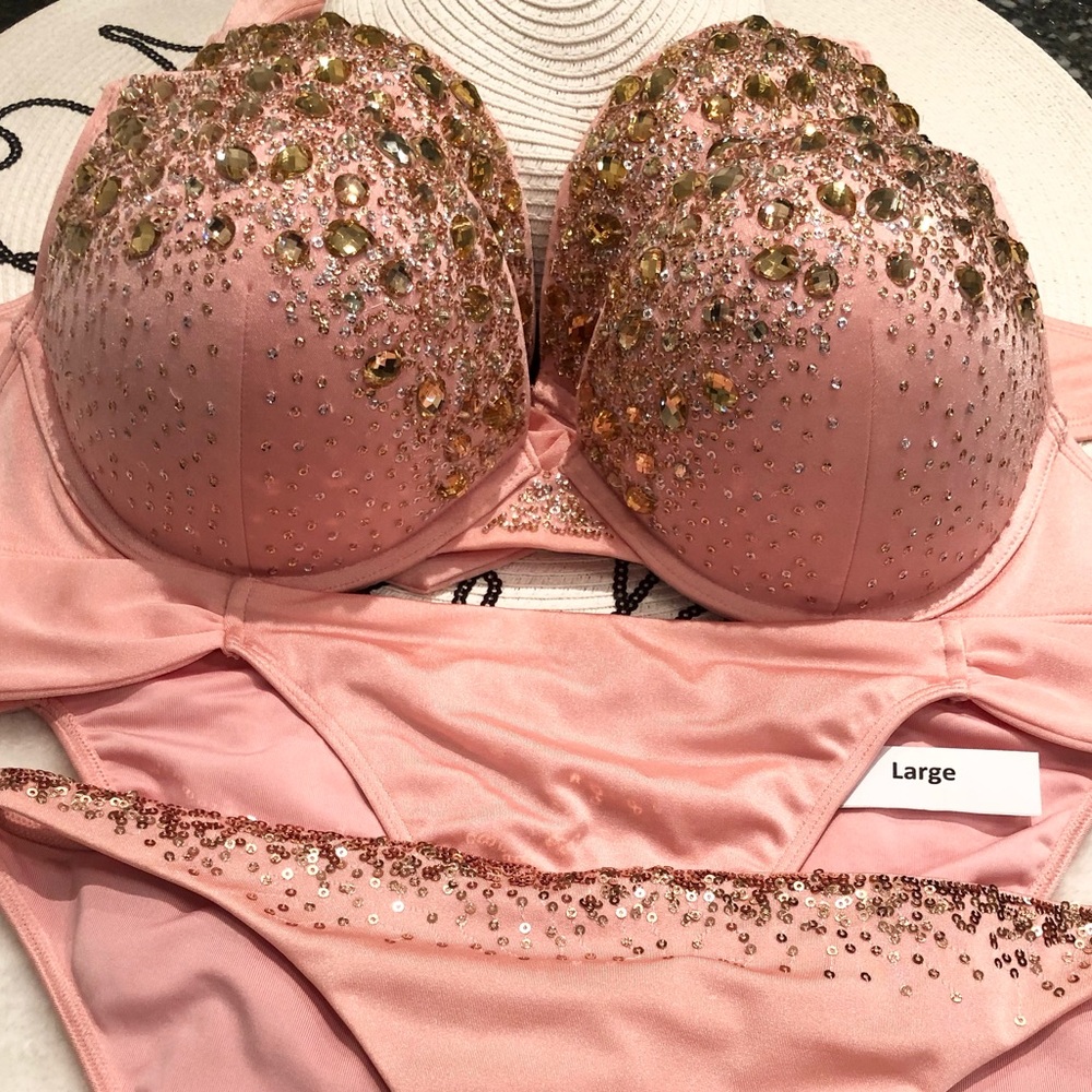 SOLD OUT on posh Canada 🇨🇦 VS bikini bombshell embellished 34D&various bottoms - Picture 9 of 16